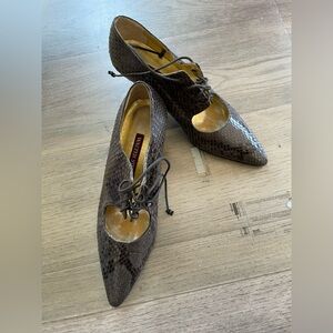 Walter Steiger Vintage Hand Made Grey Black Snake Skin Lace Up Oxford Heels